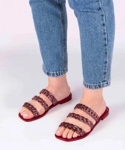 Adult Melissa Feel + Camila Coutinho Slide