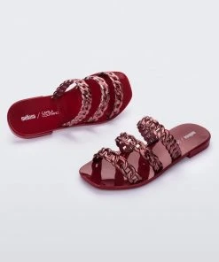 Adult Melissa Feel + Camila Coutinho Slide