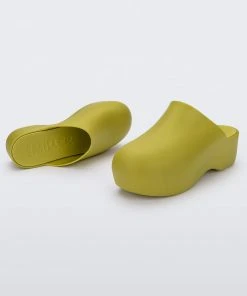 Adult Melissa Bubble + Simon Miller Clog