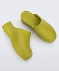 Adult Melissa Bubble + Simon Miller Clog