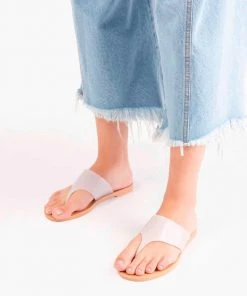 Adult Melissa Essential Chic