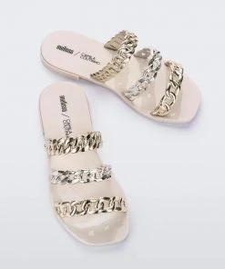 Adult Melissa Feel + Camila Coutinho Slide