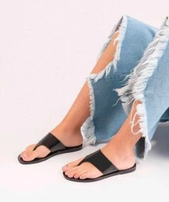 Adult Melissa Essential Chic