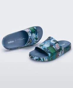 Adult Melissa Cloud + Tarsila Do Amaral Slide