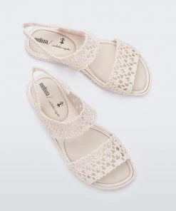Adult Melissa Panc + Isabela Capeto Sandal