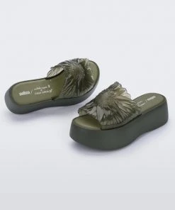 Adult Melissa Becky Panc + Isabela & Chica Capeto Slide 26 Adult Melissa Becky Panc + Isabela & Chica Capeto Slide