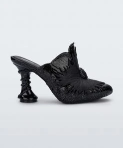 Adult Melissa Joy Flower + Thomas Benjamin Heel