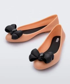 Adult Melissa Doll Flat