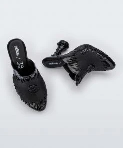 Adult Melissa Joy Flower + Thomas Benjamin Heel