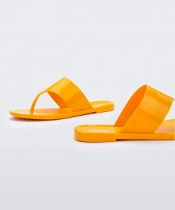 Adult Melissa Essential Chic